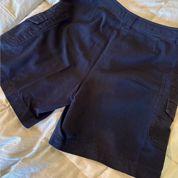 Charter Club Black Shorts Cargo Pockets High Waist Belt Loops Cotton Size 8 - Picture 2 of 7